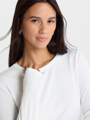 No Boundaries Women's Long-Sleeve Crewneck Tee
