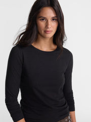 No Boundaries Women's Long-Sleeve Crewneck Tee